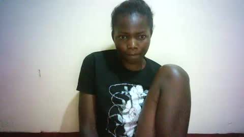 Snapshot of queen_joan chatting on 02-26-25, 10:20 queen_joan online show from 02-26-25, 10:20
