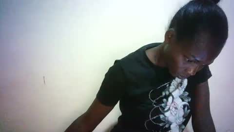 Snapshot of queen_joan chatting on 02-27-25, 03:36 queen_joan online show from 02-27-25, 03:36