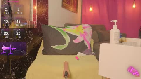 Snapshot of queen_kamil chatting on 07-11-26, 04:04 queen_kamil online show from 07-11-26, 04:04