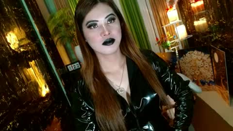 Snapshot of queen_kendalx19 chatting on 06-22-26, 03:25 Kendal online here from 6am-3pm philippine time online show from 06-22-26, 03:25