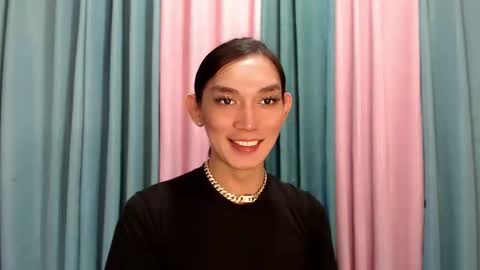 Snapshot of queen_lucifer chatting on 11-23-25, 11:32 Queen Lucifer online show from 11-23-25, 11:32