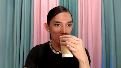 Snapshot of queen_lucifer chatting on 11-25-25, 08:14 Queen Lucifer online show from 11-25-25, 08:14