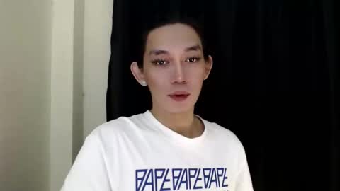 Snapshot of queen_lucifer chatting on 12-15-25, 04:33 Queen Lucifer online show from 12-15-25, 04:33