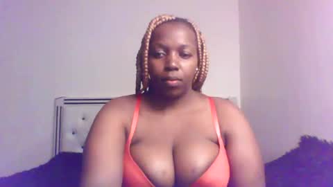 QUEEN online show from 04-22-26, 03:31