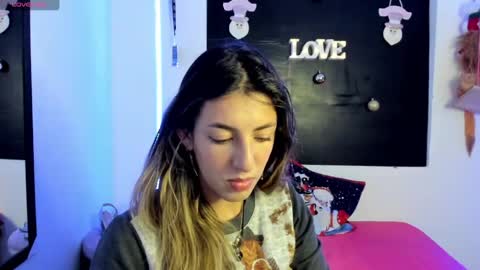 Snapshot of queen_natttyy chatting on 01-03-25, 03:49 queen_natttyy online show from 01-03-25, 03:49