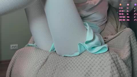 Snapshot of queen_nylon chatting on 02-05-26, 06:34 Carly online show from 02-05-26, 06:34