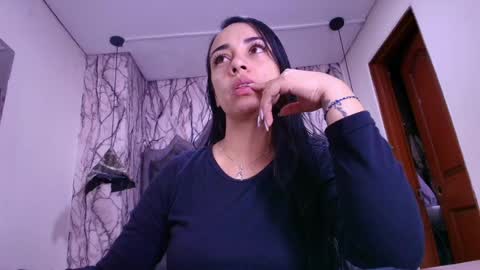 Snapshot of queen_nyxx chatting on 06-02-26, 02:24 QueenNyx online show from 06-02-26, 02:24