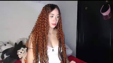 queen_of_m111lk online show from 10-18-25, 01:19