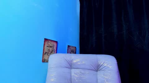 queen_salomme online show from 11-24-25, 10:42