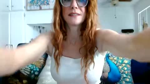 Snapshot of queenamber22 chatting on 06-28-26, 11:33 Queen Amber online show from 06-28-26, 11:33