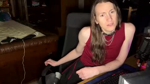 Snapshot of queenariatloak chatting on 03-09-26, 06:39 Aria TLoak online show from 03-09-26, 06:39