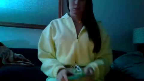 Snapshot of queenbee6269 chatting on 12-12-24, 03:21 queenbee6269 online show from 12-12-24, 03:21