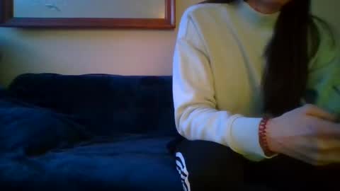 Snapshot of queenbee6269 chatting on 02-14-25, 04:37 queenbee6269 online show from 02-14-25, 04:37