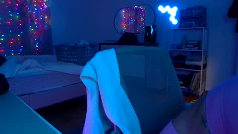 Snapshot of queenbee6269 chatting on 09-13-25, 08:25 queenbee6269 online show from 09-13-25, 08:25