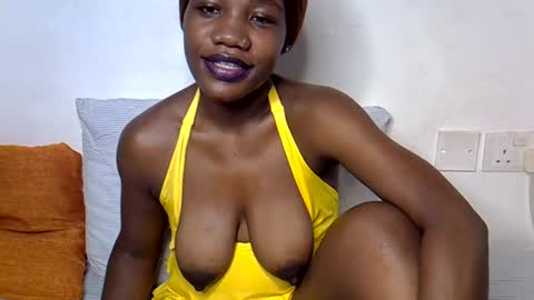 Snapshot of queenbest chatting on 07-06-26, 04:53 Cindy Melahnin online show from 07-06-26, 04:53