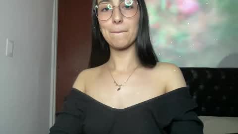 Snapshot of queenbyte_18 chatting on 05-01-26, 03:33 queenbyte_18 online show from 05-01-26, 03:33
