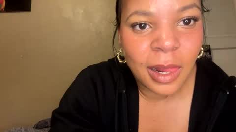 Snapshot of queencreolexo chatting on 12-16-25, 12:15 queencreolexo online show from 12-16-25, 12:15