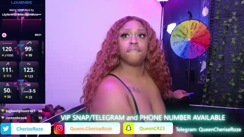 Snapshot of queencroze chatting on 01-10-25, 09:31 Queen Cherise Roze online show from 01-10-25, 09:31