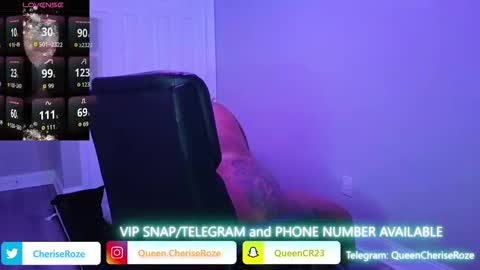 Snapshot of queencroze chatting on 12-18-25, 08:37 Queen Cherise Roze online show from 12-18-25, 08:37