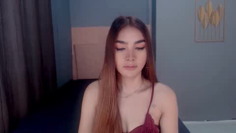 queenemeraldts online show from 12-15-25, 02:05