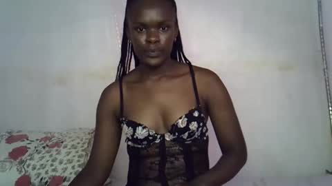 Snapshot of queenkeysha chatting on 01-10-26, 12:29 KEYSHA online show from 01-10-26, 12:29