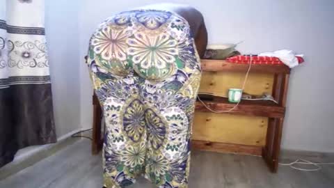 Snapshot of queenkiah chatting on 09-24-25, 02:53 Nina online show from 09-24-25, 02:53