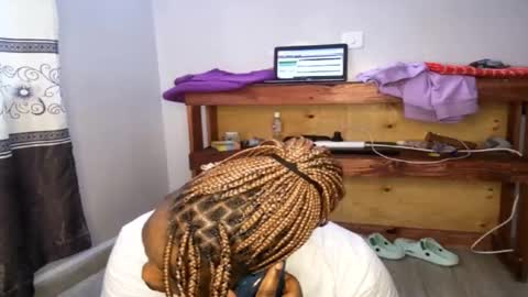 Snapshot of queenkiah chatting on 10-01-25, 07:36 Nina online show from 10-01-25, 07:36