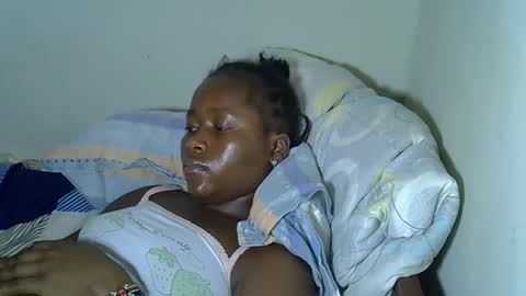 Snapshot of queenlena868103 chatting on 11-20-25, 10:37 queenlena868103 online show from 11-20-25, 10:37