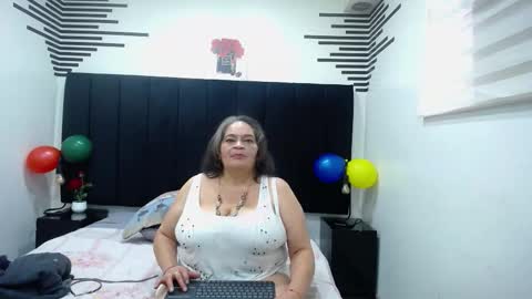 VickyBoobss online show from 11-20-25, 01:11
