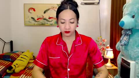 Snapshot of queenmistressts chatting on 05-30-26, 08:44 QUEEN online show from 05-30-26, 08:44