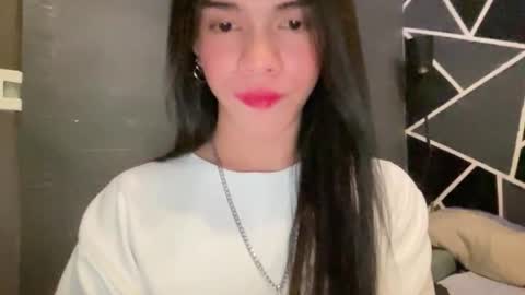 QUEEN online show from 03-15-26, 12:11