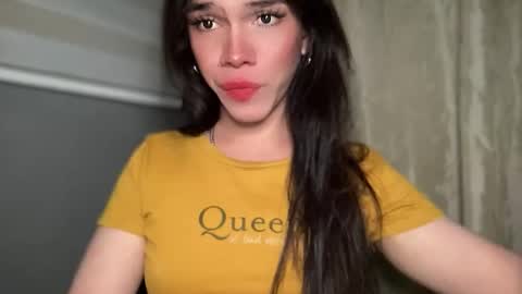 QUEEN online show from 05-31-26, 05:37