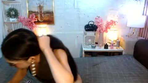 queennira online show from 07-21-26, 05:21