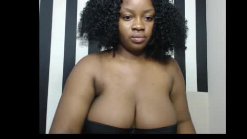 Zoey online show from 11-04-25, 08:46