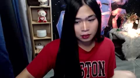 Snapshot of queenofcum169xx chatting on 11-15-25, 06:37 Mikka online show from 11-15-25, 06:37