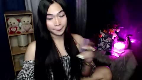 Snapshot of queenofcum169xx chatting on 04-29-26, 06:47 Mikka online show from 04-29-26, 06:47