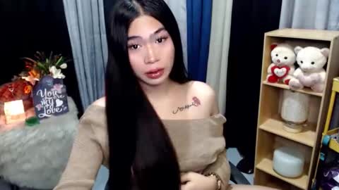 Snapshot of queenofcum169xx chatting on 05-01-26, 05:17 Mikka online show from 05-01-26, 05:17