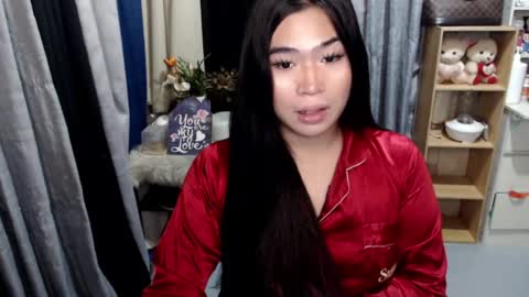 Snapshot of queenofcum169xx chatting on 07-12-26, 03:25 Mikka online show from 07-12-26, 03:25