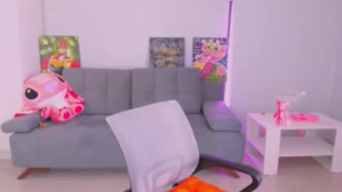 Snapshot of queenofthesense chatting on 10-02-25, 06:53 Patricia online show from 10-02-25, 06:53