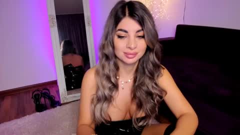 Snapshot of queenofyouredreams chatting on 05-01-26, 11:53 Queennofyuredreams online show from 05-01-26, 11:53