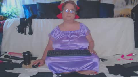 QueenPammy online show from 04-16-26, 05:52