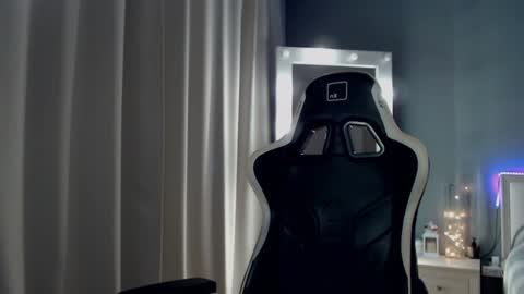 Snapshot of queensy_sins_x chatting on 12-06-24, 06:06 Queensy online show from 12-06-24, 06:06