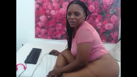 Snapshot of queenteex6993 chatting on 02-10-26, 07:12 queenteex6993 online show from 02-10-26, 07:12