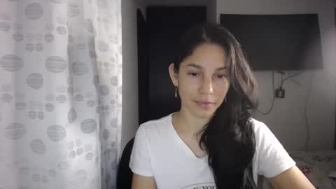 Snapshot of queenvictoria2023 chatting on 12-21-24, 03:36 Paola online show from 12-21-24, 03:36