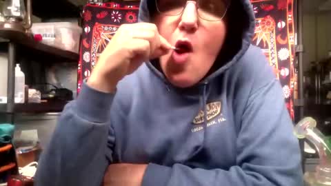 queenvolich online show from 09-24-25, 06:33