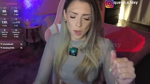Snapshot of queenx_lexy chatting on 11-12-25, 06:41 queenx_lexy online show from 11-12-25, 06:41