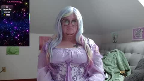 Snapshot of queerlyjaz chatting on 05-24-26, 05:18 queerlyjaz online show from 05-24-26, 05:18