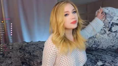 Snapshot of quennacindy chatting on 02-14-25, 03:15 Teri My favorite vibes 77 101 222 666 online show from 02-14-25, 03:15