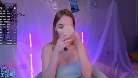 Snapshot of quennacindy chatting on 09-13-25, 01:27 Teri My favorite vibes 77 101 222 666 online show from 09-13-25, 01:27