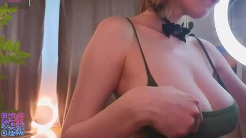 Teri  My favorite vibes 77 101 222 666 online show from 04-21-26, 02:48